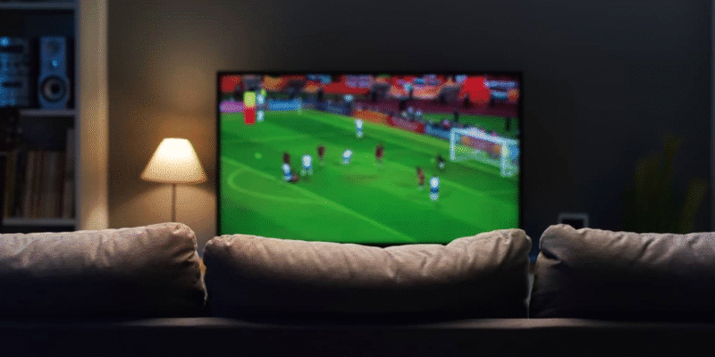 Guia Completo para Assistir Futebol ao Vivo Grátis. Imagem: Stock-Asso/Shutterstock